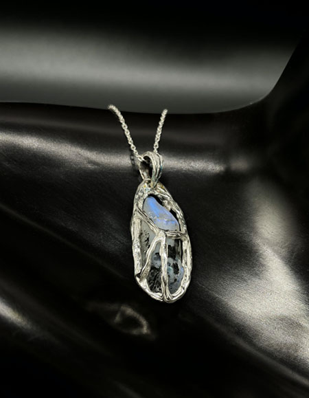 Peira Aytaşı Kolye