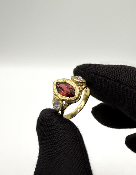 Athena Garnet Yüzük